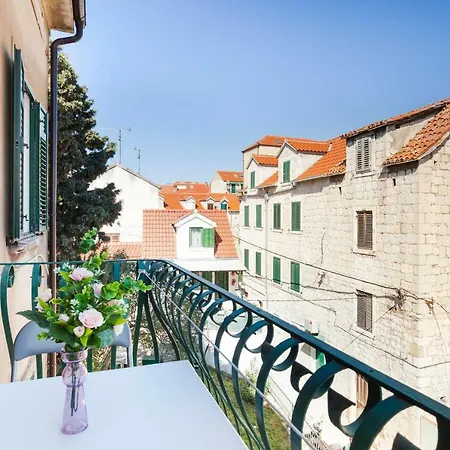 Cozy Apartment Lile In The Heart Of Old Town Split Exterior photo