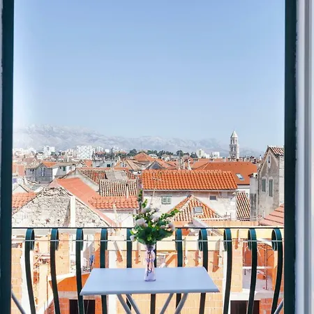 Cozy Apartment Lile In The Heart Of Old Town Split Exterior photo